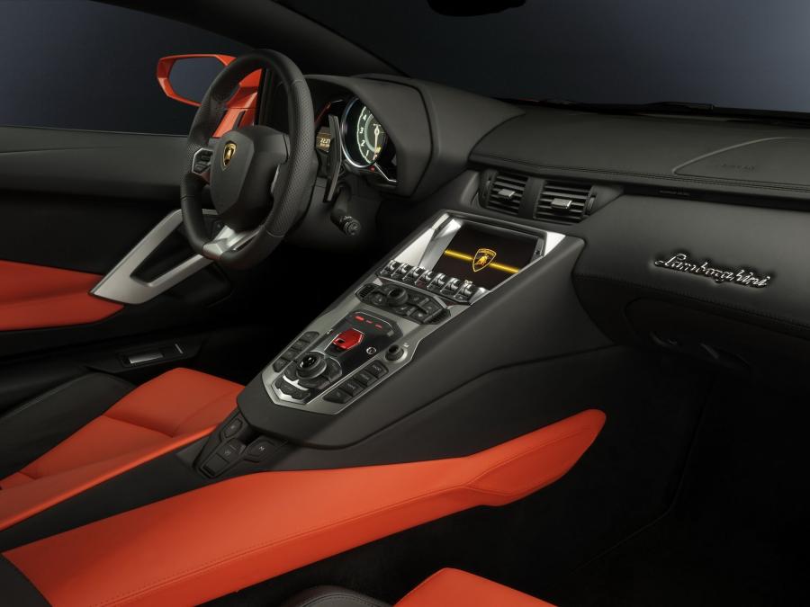  Lamborghini Aventador LP700-4 2011 года  (фото 81 из 204)
